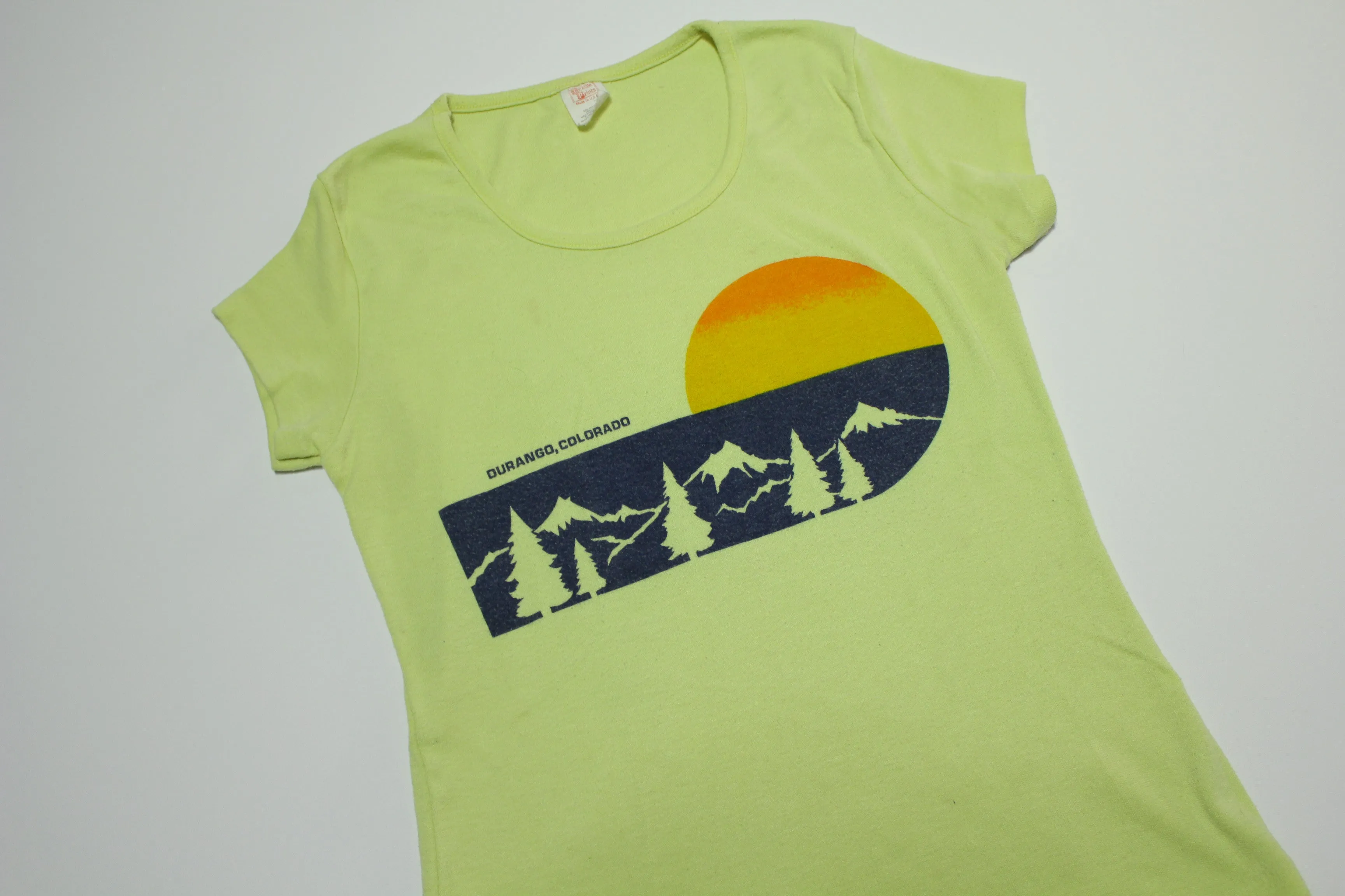 Durango Colorado Textile Prints USA Sunset 80's Women's Cut T-Shirt