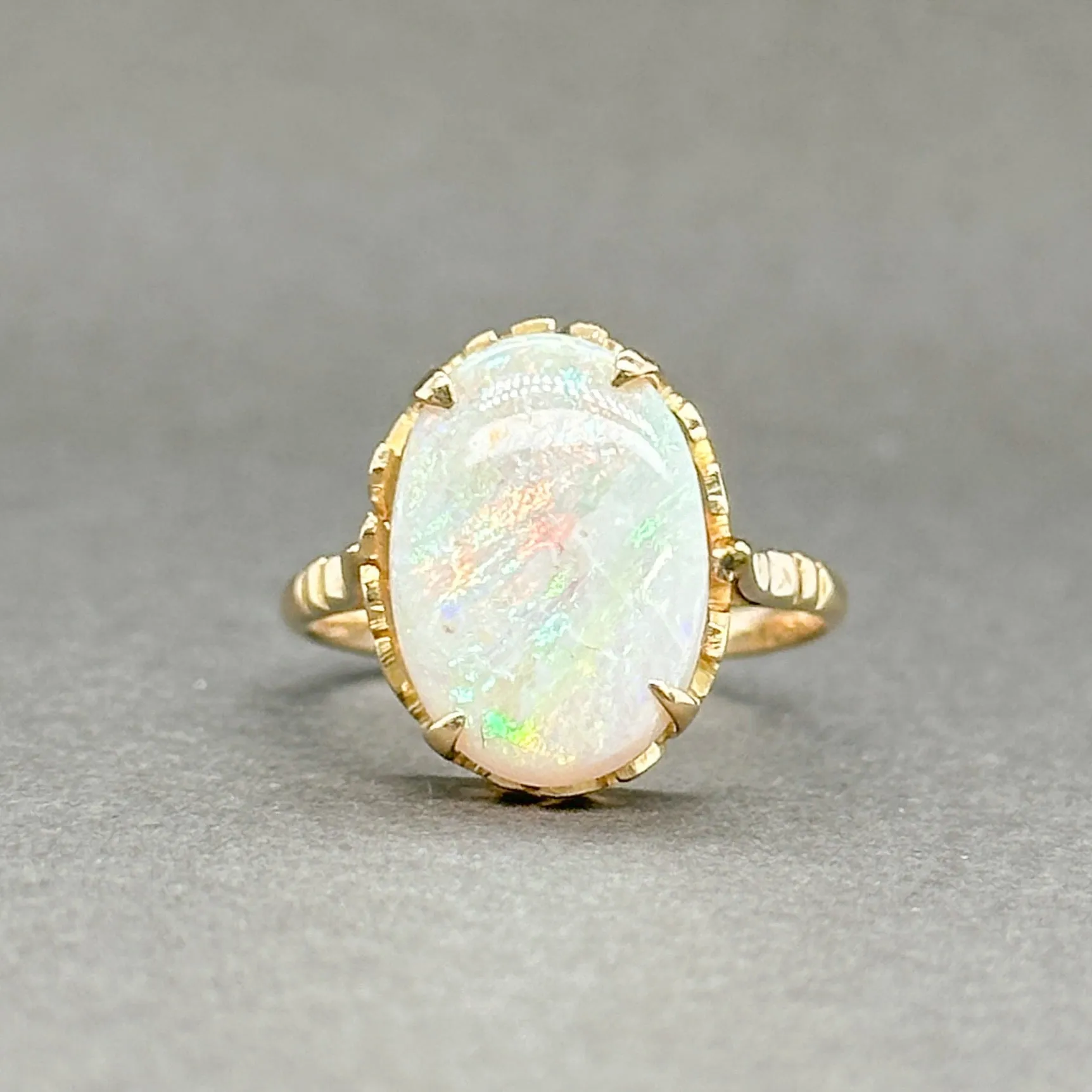 Estate 14K Y Gold 5.45ct White Opal Cocktail Ring