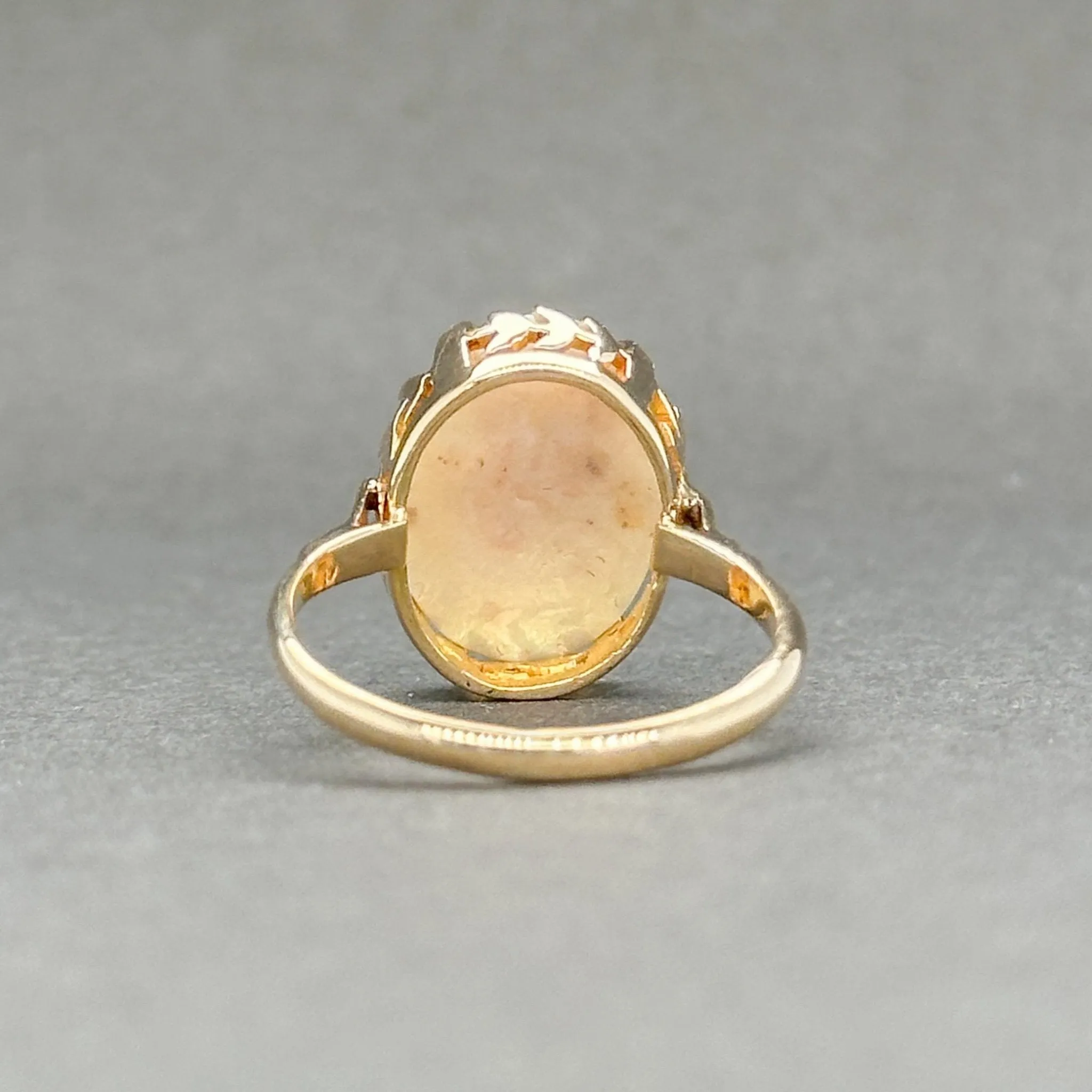 Estate 14K Y Gold 5.45ct White Opal Cocktail Ring