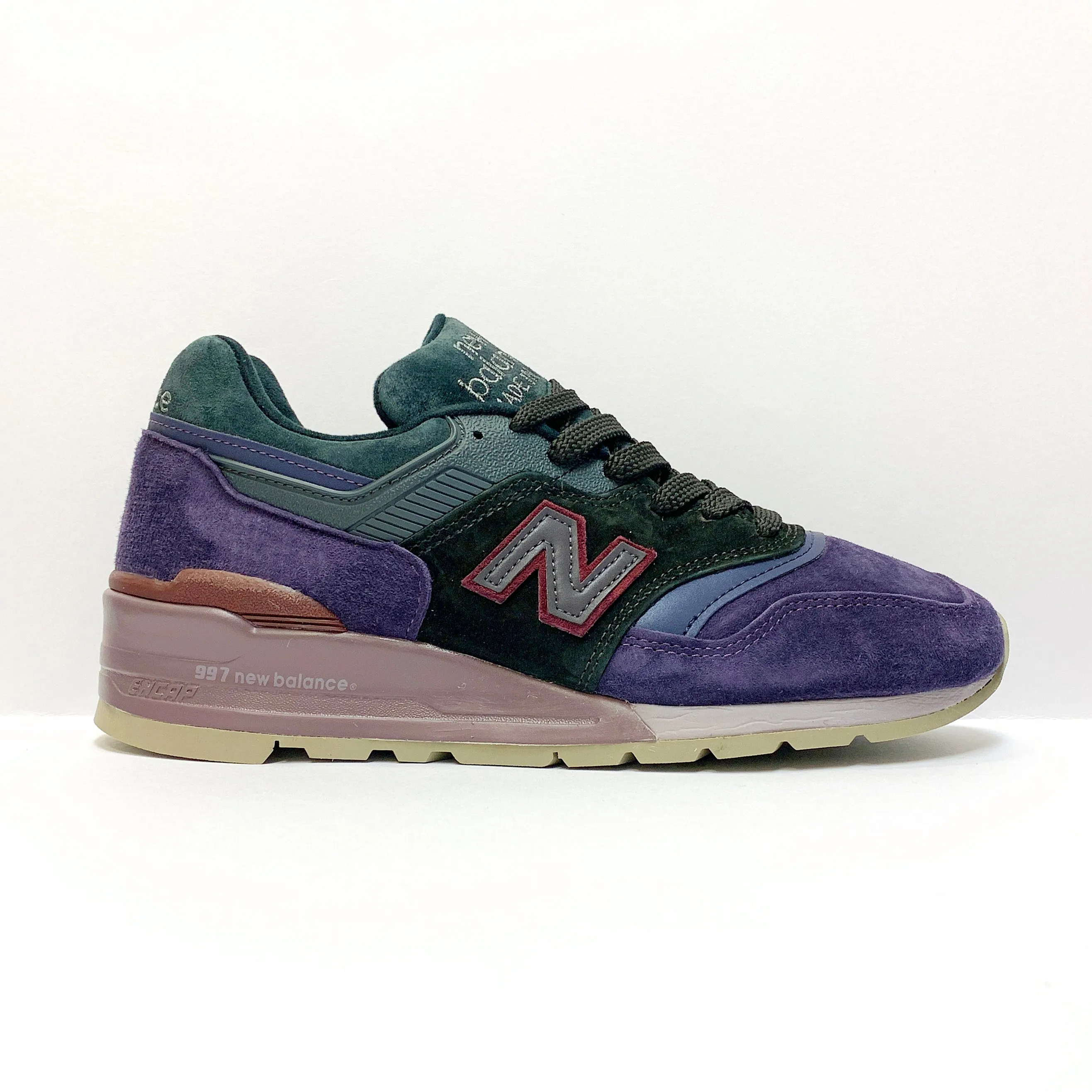 NEW BALANCE M997NAK PURPLE BLACK MEN MADE IN USA