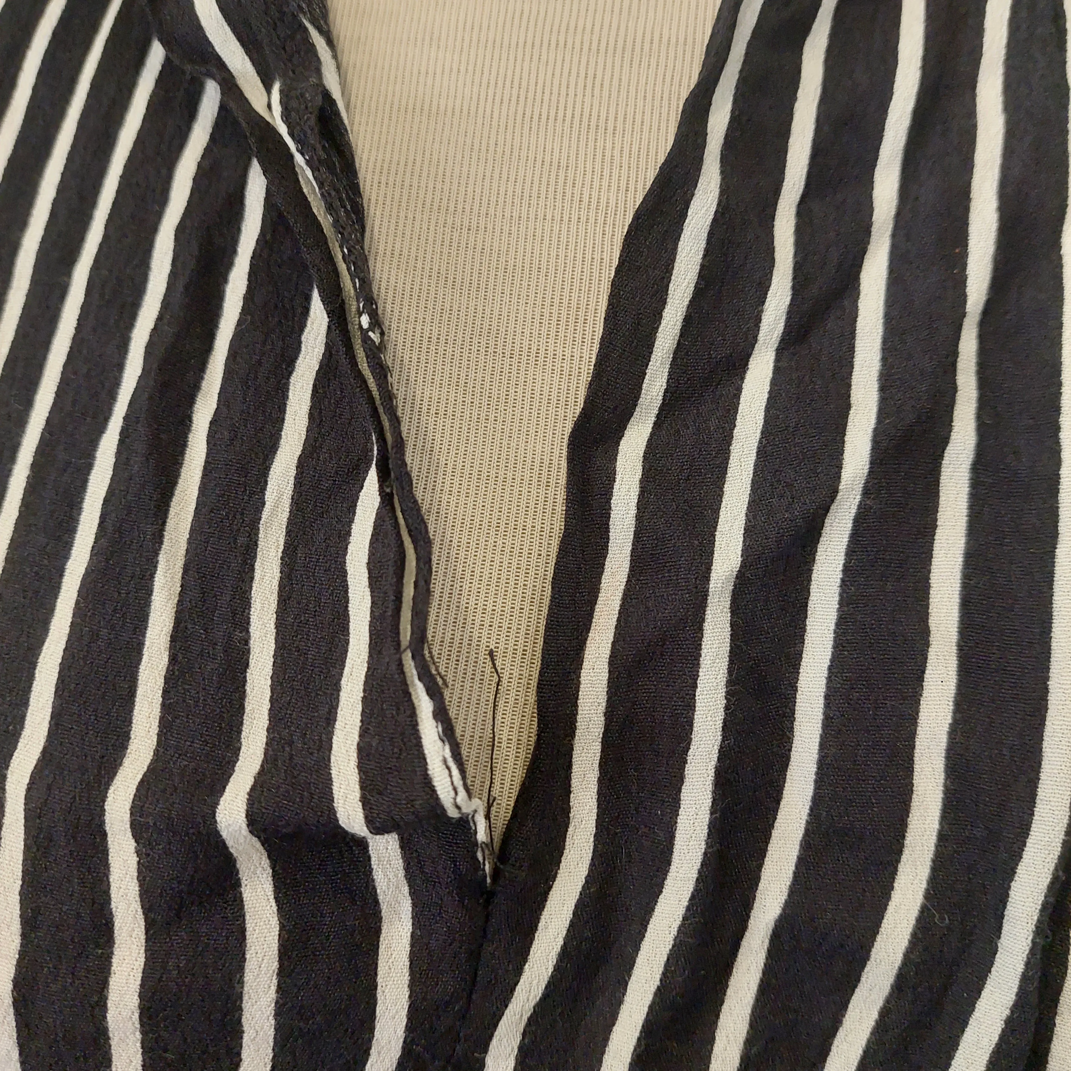 Pull & Bear Black and White Striped V-neck Top | Pre loved |