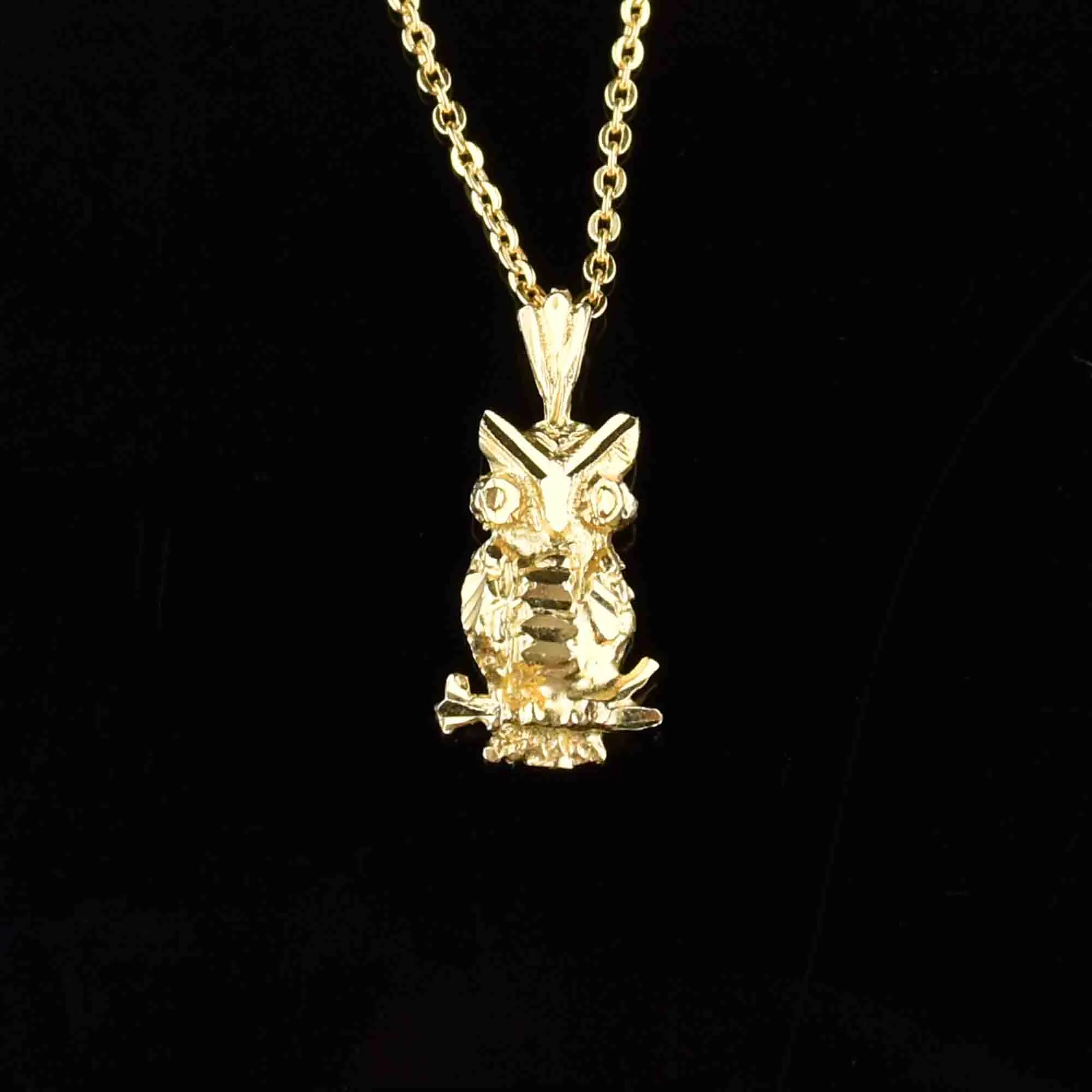 Vintage Carved 14K Gold Owl Pendant Necklace